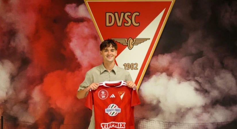 DVSC: újabb fiatalok kaptak profi szerződést