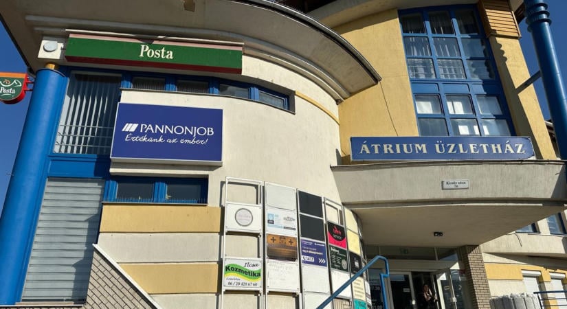 „Ez az utolsó nap, holnaptól nem működünk” – a Király utcai posta is lehúzza a rolót