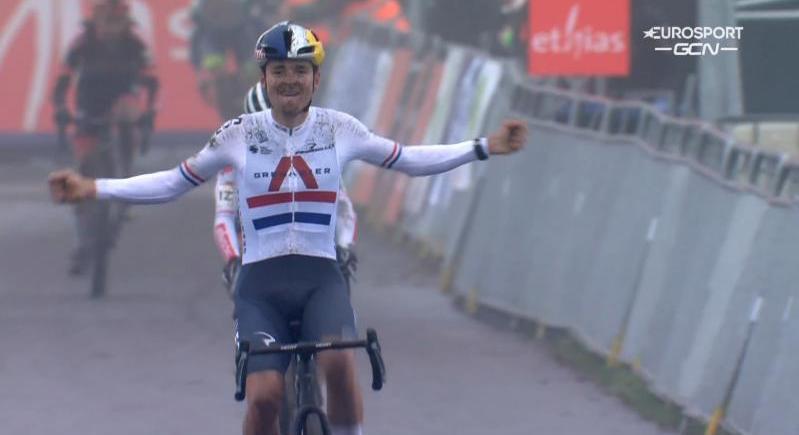 Országútis hírek külföldről: Vos és Pidcock sikerei Rucphenben, a Vueltán lehet kapitány Evenepoel, Brailsford lett az INEOS-csoport sportvezetője
