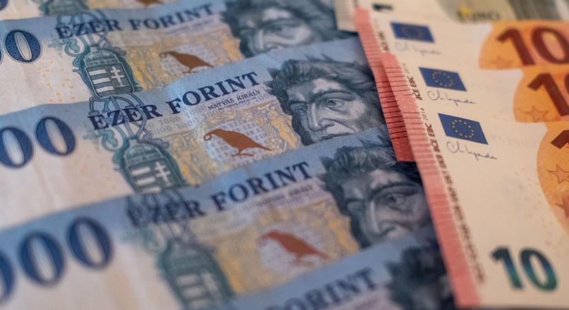 Nagy ára lehet az euró bevezetésének: kemény megszorítások jöhetnek