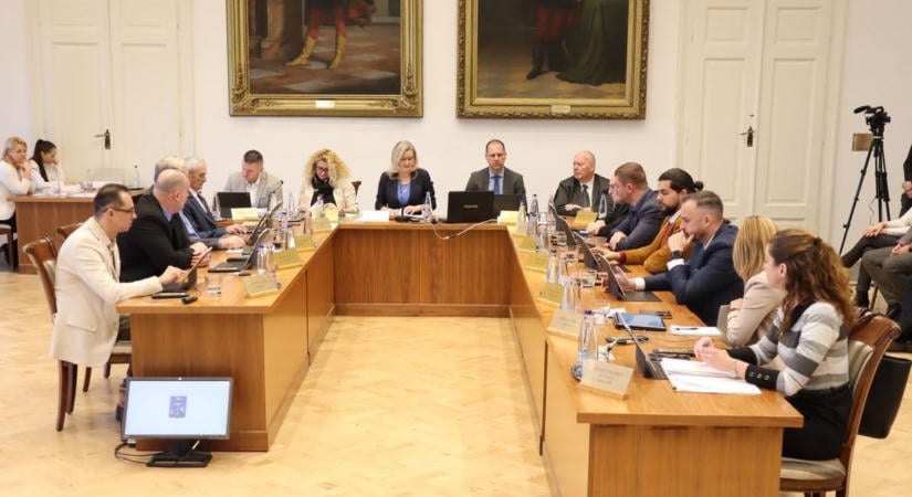 Megduplázzák az egyetemisták szociális támogatását Makón