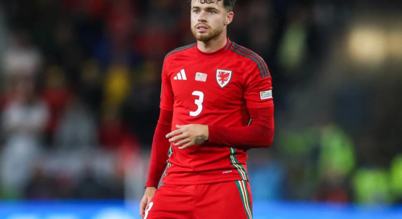 Neco Williams szabadrúgásgóljával győzte le Wales a tíz emberre fogyatkozott Norvégiát