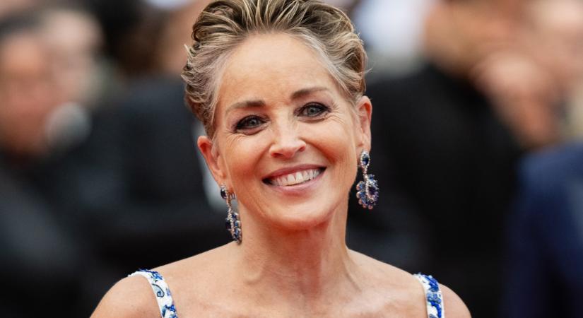 A 65 éves Sharon Stone friss fotójától felforrt az internet - alig takarja valami testét
