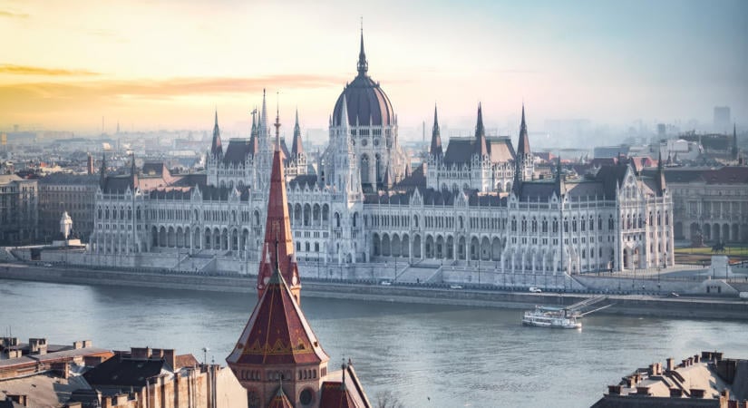 Meglépi a kormány: hatalmas új program indul Magyarországon, közel kétmillió embert érint a változás