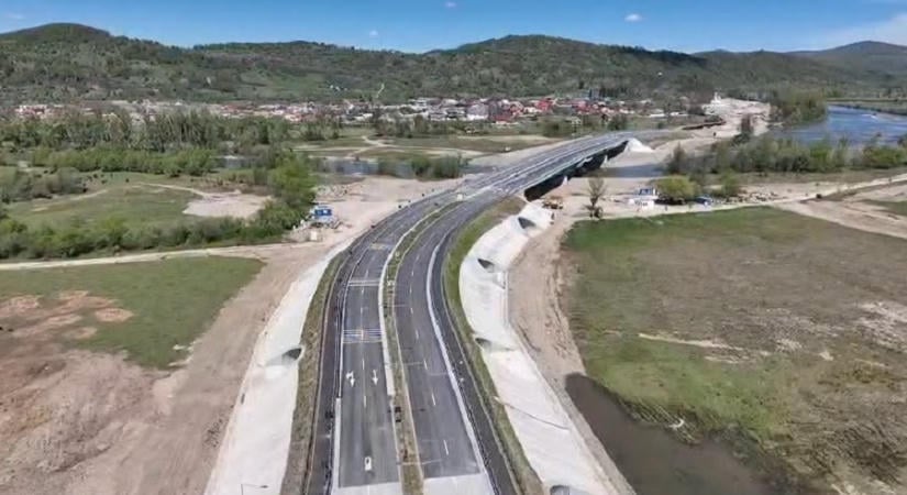 Csütörtökön megnyitják az új Tisza-hidat és határátkelőt (VIDEÓ)