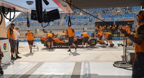 ÉLŐ: Az F1-es Bahreini Nagydíj második szabadedzése