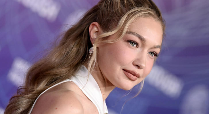 Gigi Hadid megszólalt Bradley Cooperrel való kapcsolatáról, kiderült, mivel vette le a színészt a lábáról