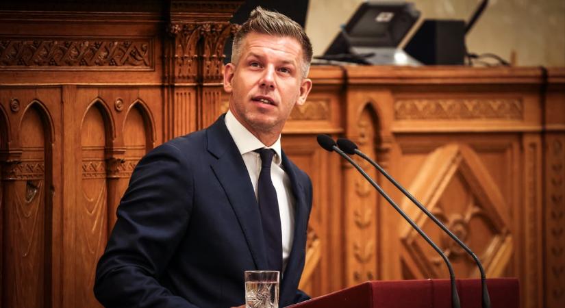 Magyar Péter bejelentette: A magyar történelem egyik legnagyobb vasútfejlesztési programjáról döntöttek