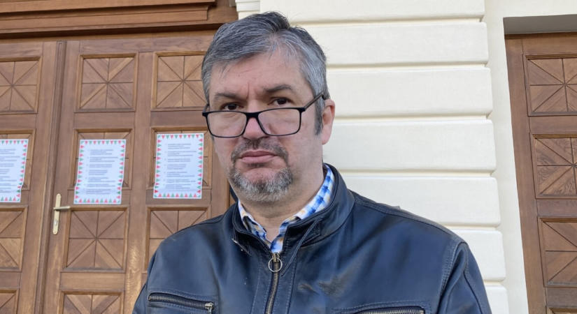 Hadházy Ákos közérdekű adatigénylést nyújt be az vagyonvisszaszerzési hivatal vezetői pályázata ügyében