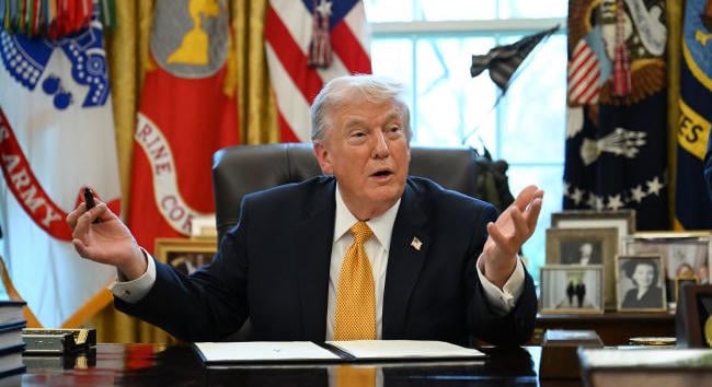 Trump arra kérte Zelenszkijt, hogy kössön megállapodást Putyinnal