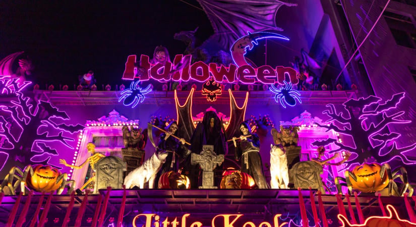Lángoló fáklyák, jelmezes felvonulások és különleges ünnepségek: 5 európai város, ahol a Halloween felejthetetlen élmény