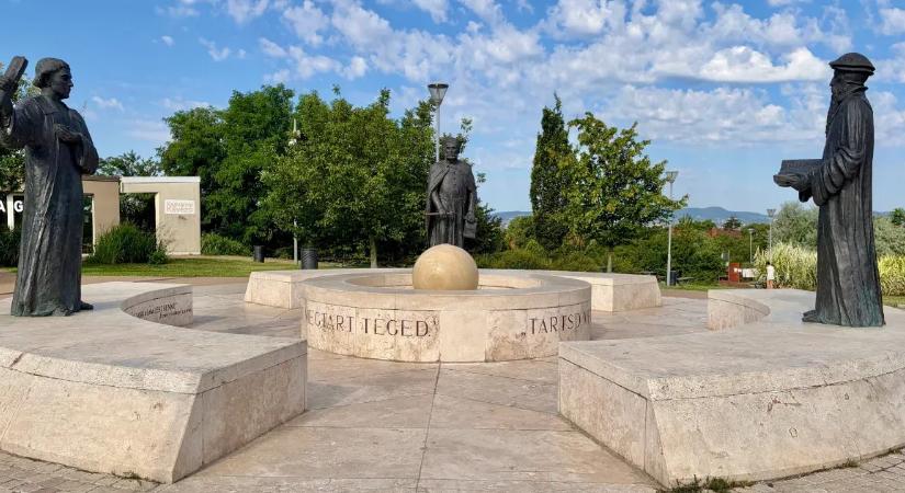Eltávolították Balog Zoltán nevét egy budapesti emlékműről