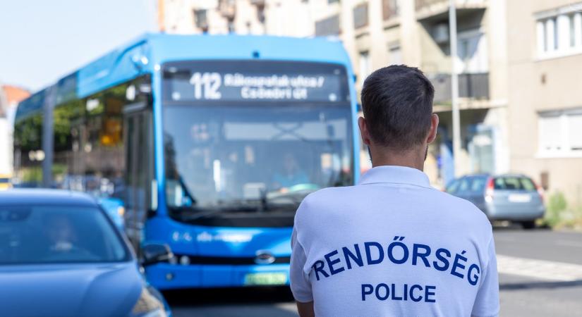 Zúgtak a bírságok a jogosulatlan buszsáv használat miatt a fővárosban