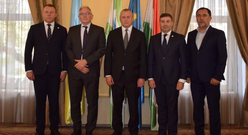 Történelmi találkozót tartott Beregszászban az ukrán és a magyar ombudsman