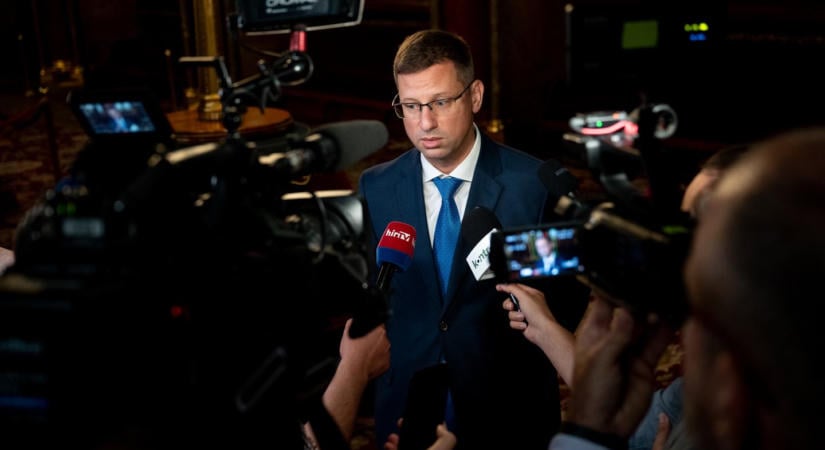Nyilvános archívum buktatja le a magyar politikusok törölt Facebook-bejegyzéseit