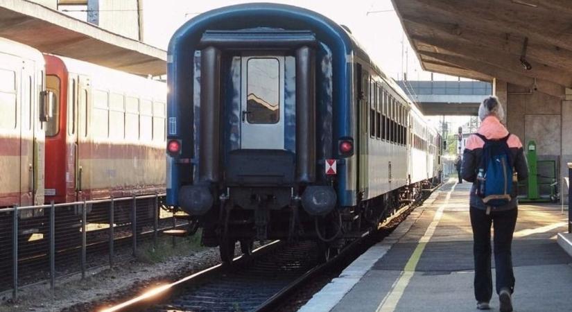 MÁV: jelentős fennakadások, hosszabb eljutási idő, pótlóbuszok a győri fővonalon