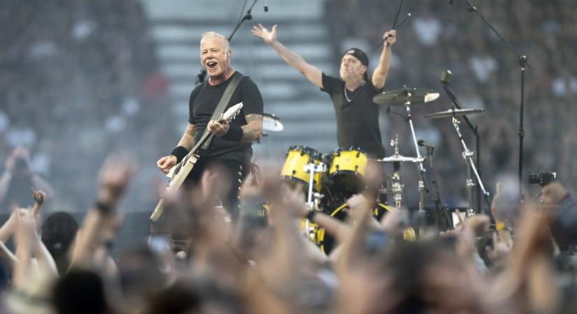 Milliókat adományozott a Metallica magyar szervezeteknek