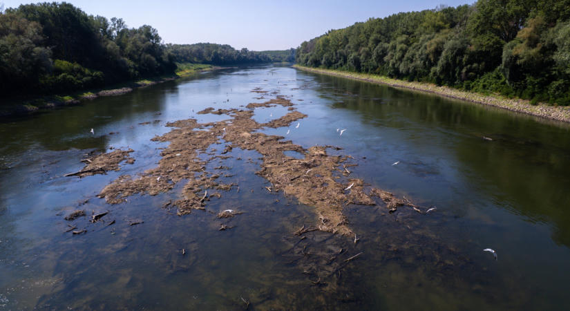 A miskolci hatóság a kiszáradt vízfolyásokról