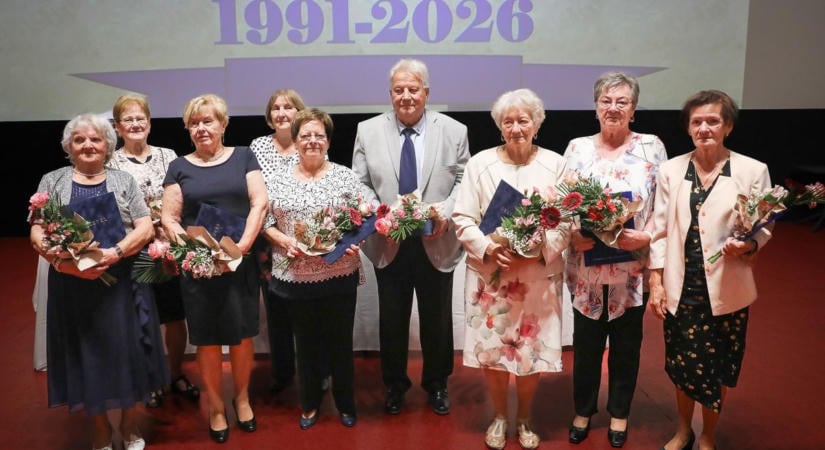 Ők kaptak elismerést az idősek világnapja alkalmából a Savaria moziban - XXL-galéria