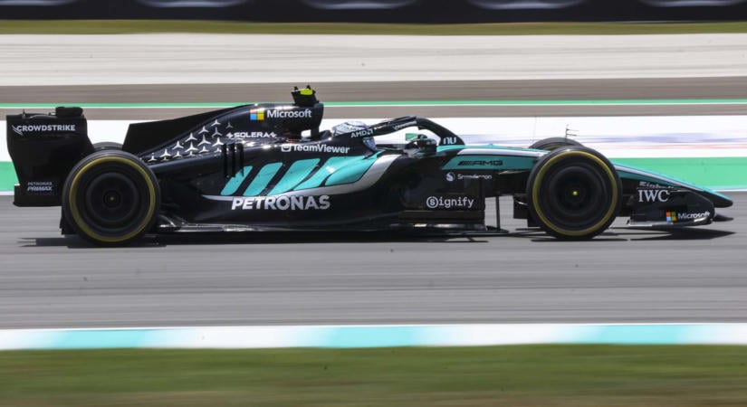 Több leszorítóerőt hozott a Mercedes fejlesztése, de nehéz kiismerni a W17-est