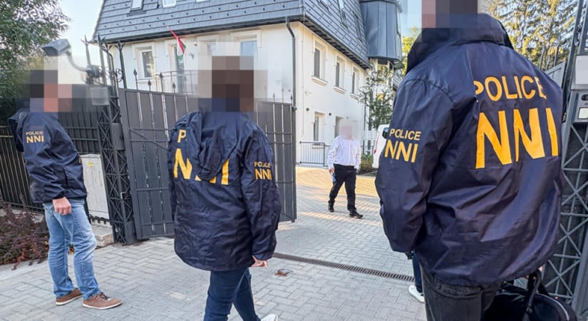 Házkutatást tartottak az Alapjogokért Központ háttércégénél