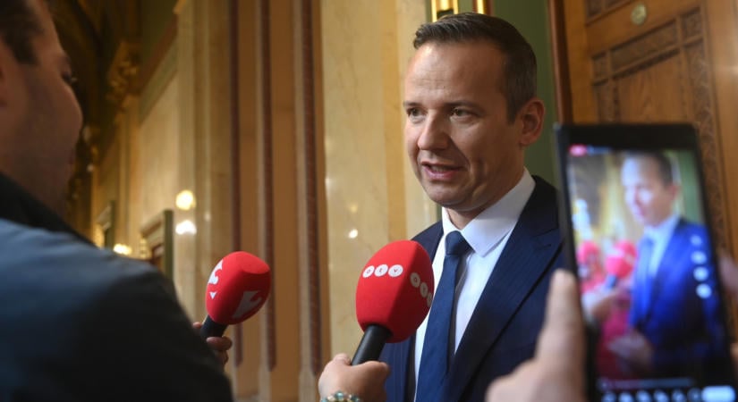 Beidézték Navracsics Tibort, Trócsányi Lászlót, Tuzson Bencét és Varga Juditot is a parlamentbe
