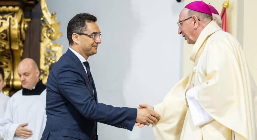 Érsekké nevezte ki a pápa Palánki Ferencet, Papp László nagyon boldog