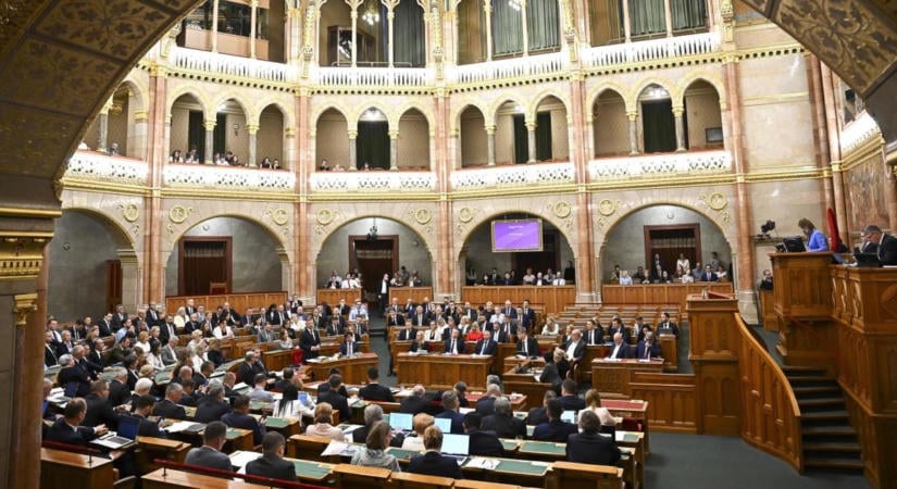 Hétfőre összehívják az Országgyűlést, Magyar Péter, Hankó Balázs és Seszták Miklós mentelmi jogáról döntenek