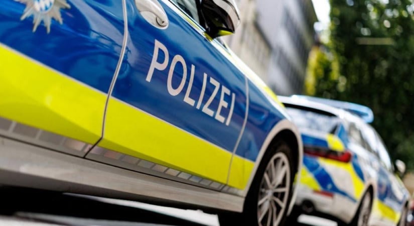 Kerekesszékből támadt lakótársaira egy 72 éves férfi, halálos áldozata is van a késelésnek