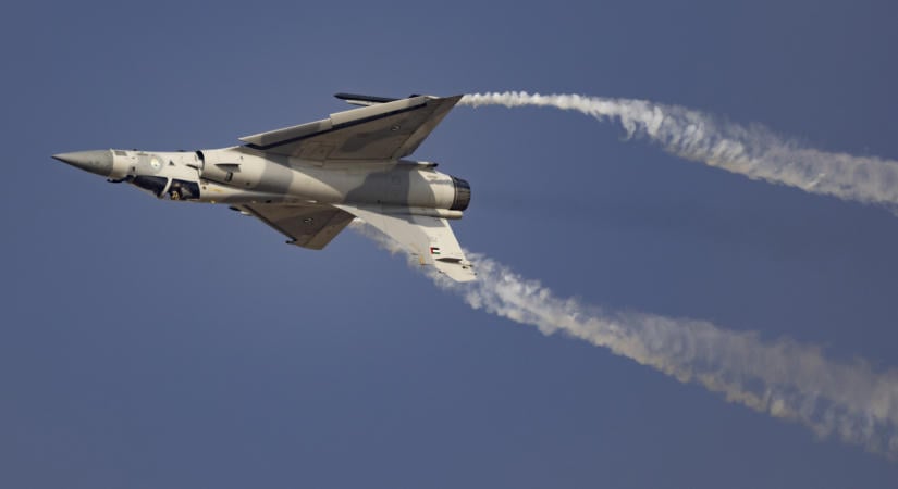 Súlyos légibaleset történt: lezuhant egy Mirage 2000-es - Legalább egy ember meghalt