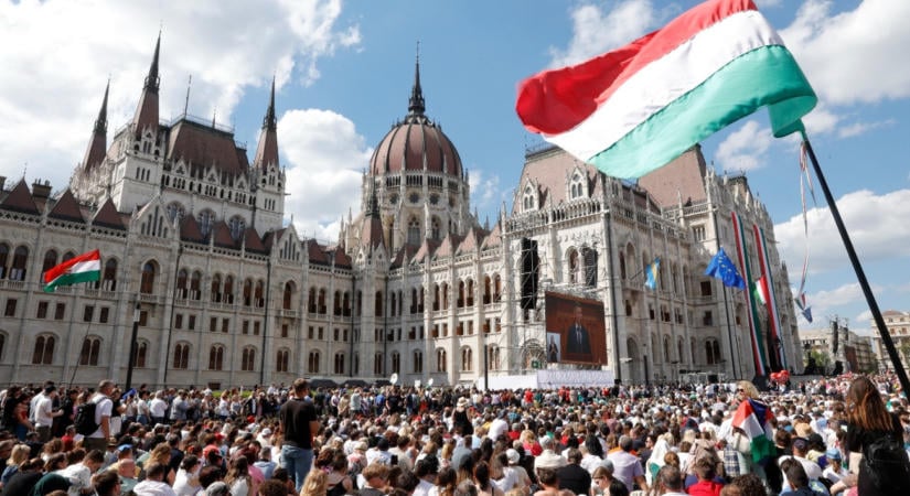 Magyar Péter nagy bejelentést tett október 23. kapcsán