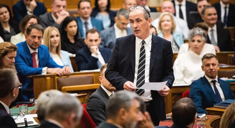 Hegedűs Zsolt büszkén jelentett be újdonságként egy, már az előző kormány alatt is létező intézkedést