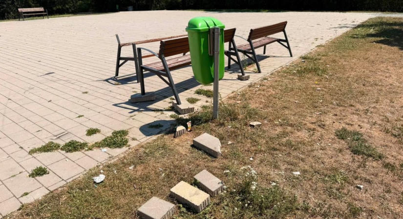 Vandálok rongáltak Szombathelyen az Emlékmű-dombnál