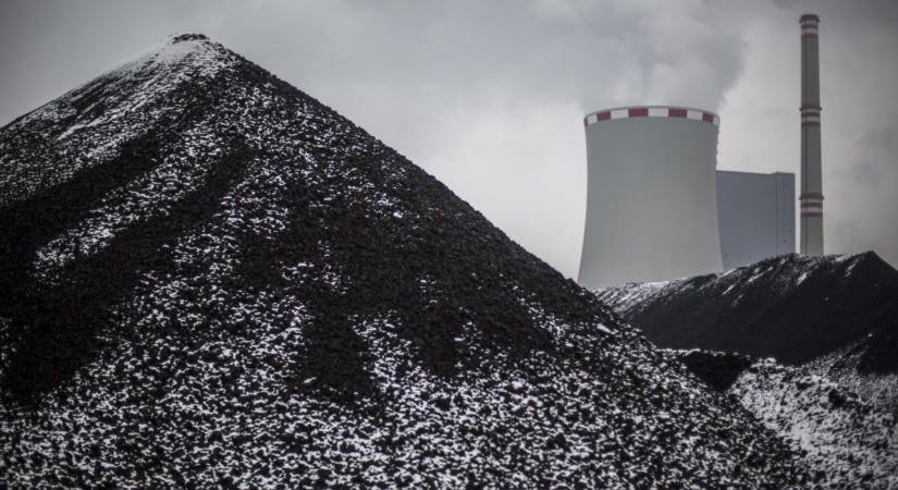 Rendkívüli lépés Romániában: beindítják a szénerőműveket