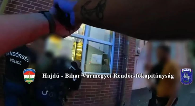 Meghalt a debreceni késelés 23 éves áldozata, társát is súlyosan megsebesítették - videó
