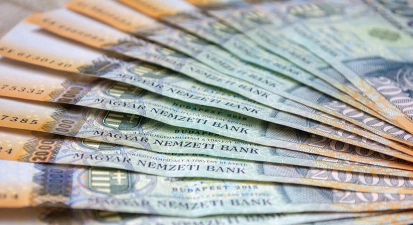 Nézze csak, mennyire belehúzott a forint!