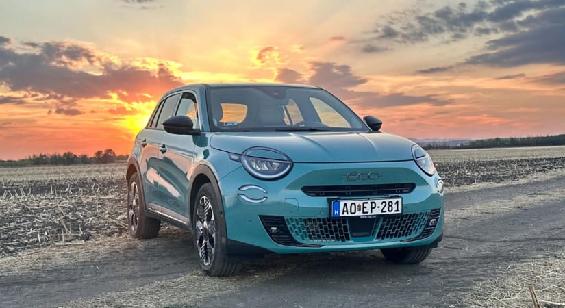 Az olaszok még mindig tudják, hogyan kell kitűnni – Fiat 600 Hybrid teszt