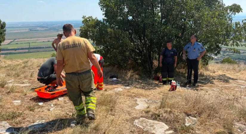 Meghalt egy siklóernyős kedden Szársomlyón