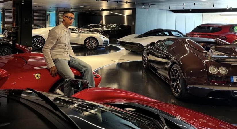 Bugatti, Ferrari, McLaren: Ronaldo megmutatta a garázsát