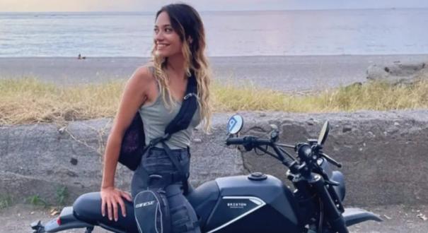 „Minden előzmény nélkül egyszer csak motoros lettem…”
