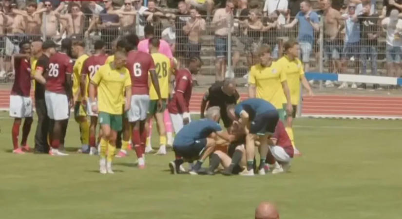 A dulakodó futballistákat akarta szétválasztani a játékvezető – ő szenvedett agyrázkódást (videó)