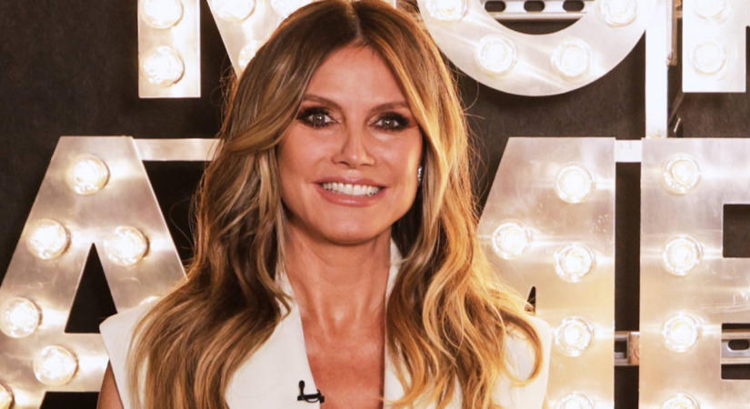 Az 53 éves Heidi Klum bikiniben: vállalja, hogy plusz kilókat szedett fel