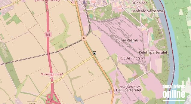 Frontális karambol, teljes útlezárás a 6-oson