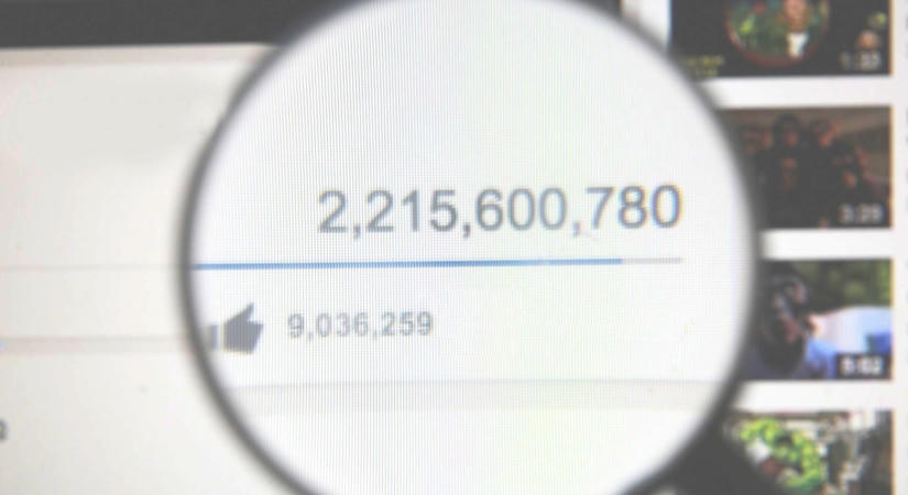 Döntött a YouTube, teljesen leegyszerűsíti a megtekintések számítását