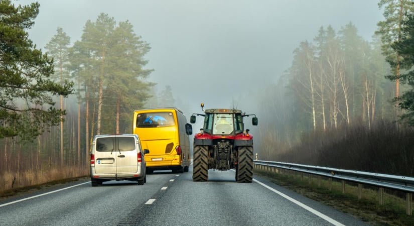 Lassú járművek a főúton: tényleg a gazdák tehetnek a kilométeres dugókról?