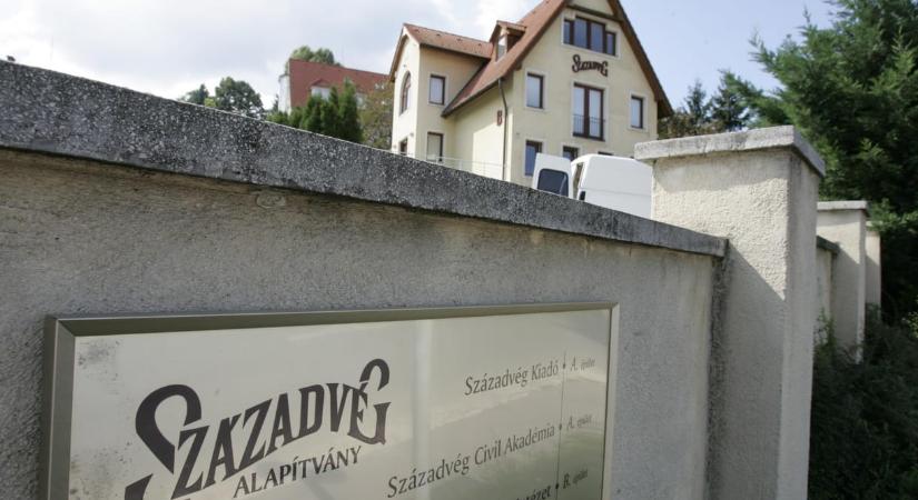 Szakértők még mindig arra várnak, hogy a Századvég publikálja a 2024-es, közpénzből finanszírozott ifjúságkutatást