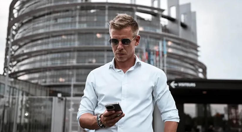 Magyar Péter mobiltelefonnak nézhette Takács Péter jegyzeteit
