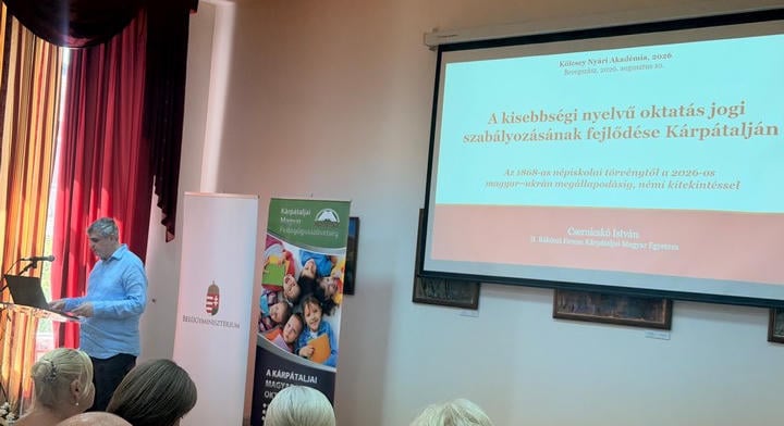 Huszonöt éve a pedagógusok és a magyar oktatás szolgálatában