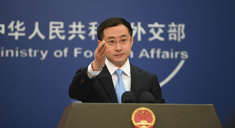 Peking keményen visszavágott Washingtonnak a szankciófenyegetése miatt