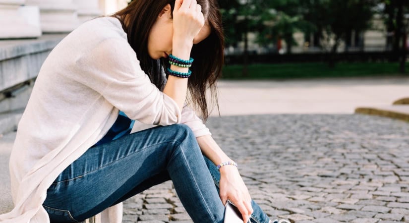 Hatalmas bulit csapott az anya a 12 éves lánya első menstruációja örömére – az apa reakcióján mindenki megdöbbent!